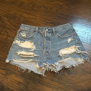 Distressed Levi’s Jean Shorts